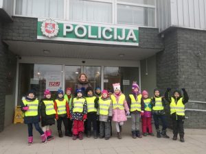 Vaikai policijos komisariate