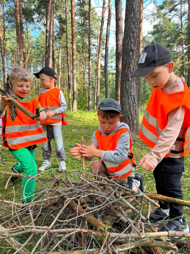 GRUPĖS "KODĖLČIUKAI" EDUKACINIS ŽYGIS "RUDENINĖ MEDŽIOKLĖ"